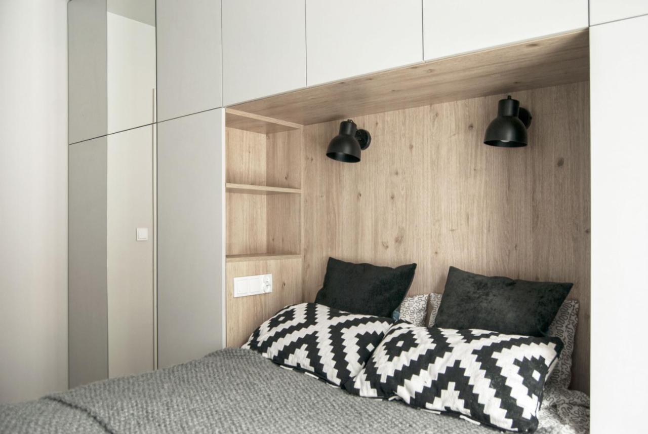 Charming Apartment With Garden, Only 1 Km To Wawel Castle By Noclegi Renters Красков Екстериор снимка